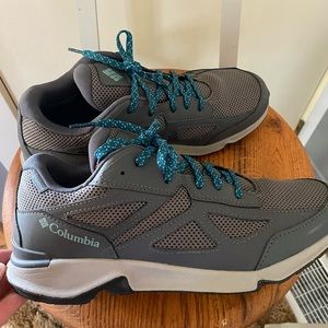 Womens Columbia sneakers size 11